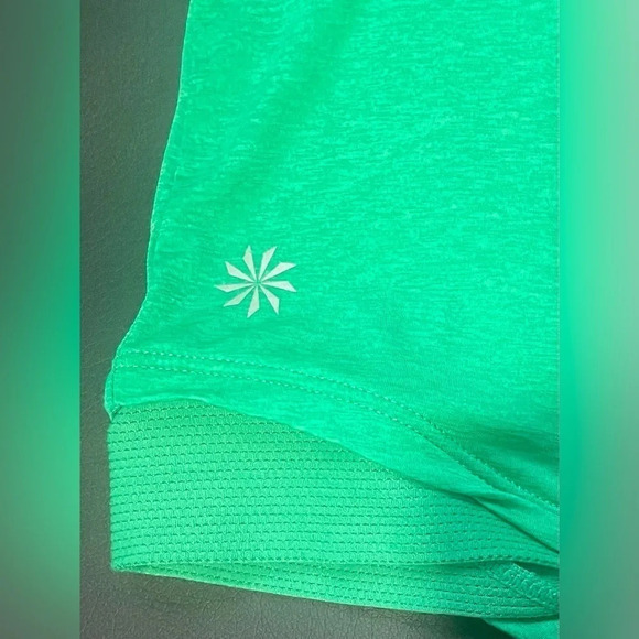 Athleta Green Supercharged Mesh Tank 2 in 1 Bra Top, Size Small, Good Condition - Picture 2 of 5